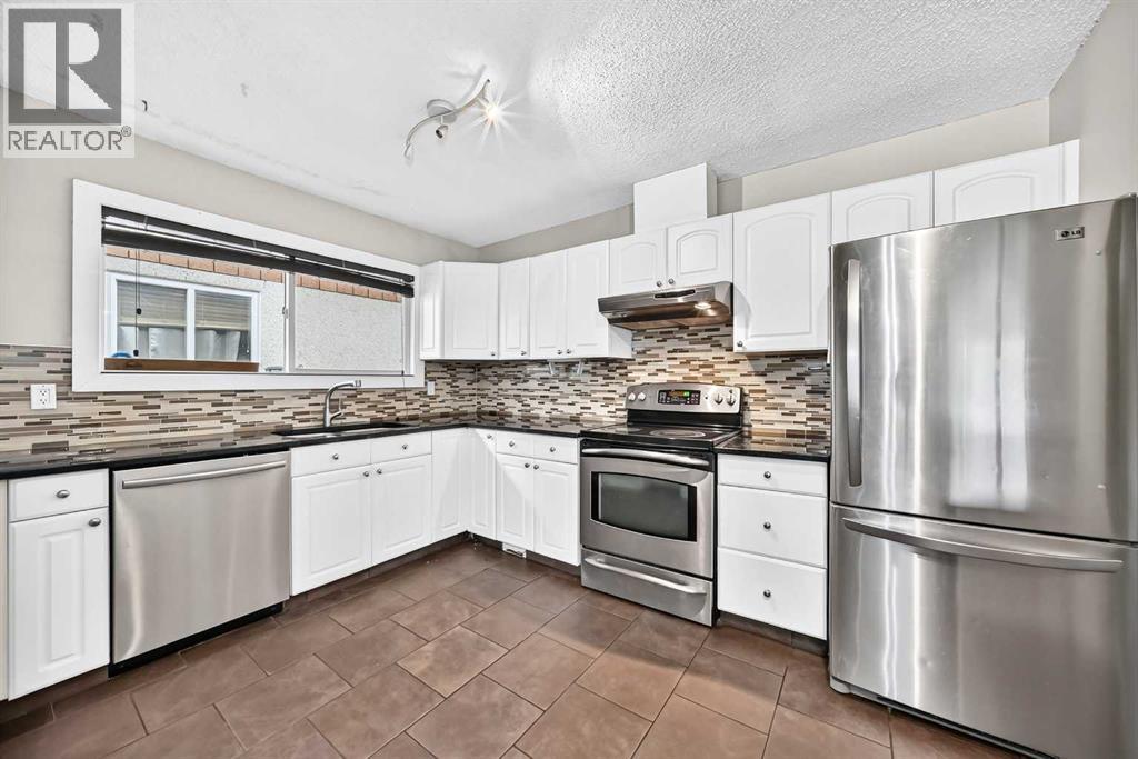 512 Malvern Drive Ne Property Photo 4
