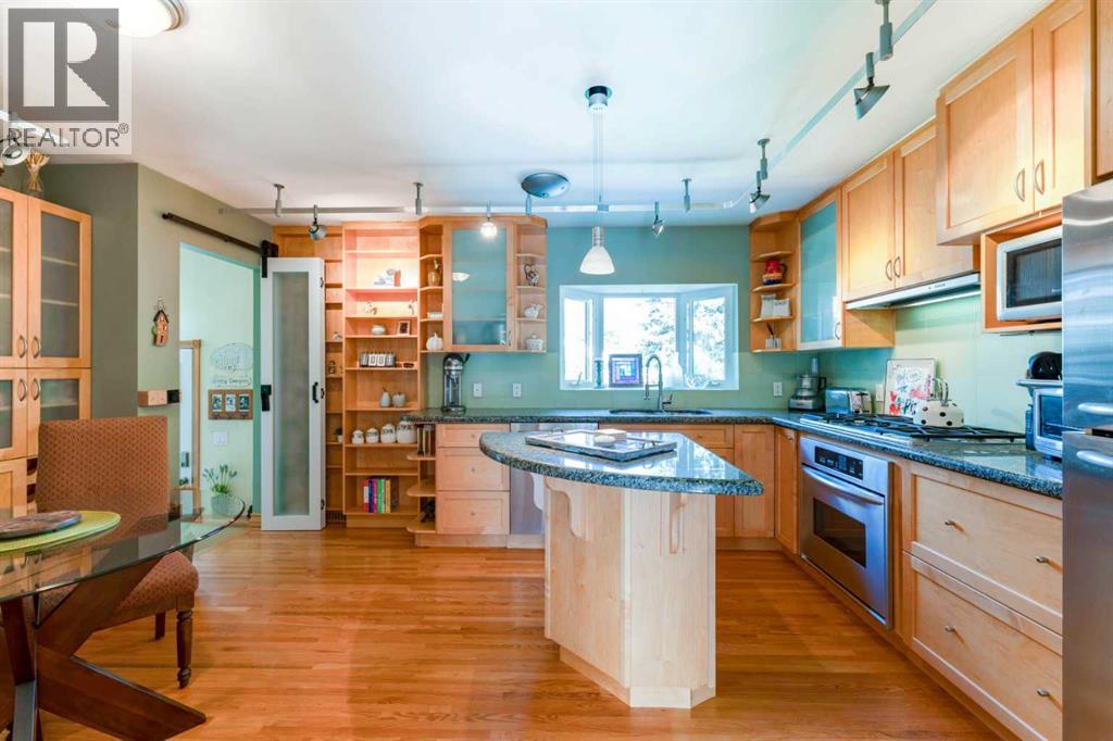 52 Windermere Road Sw Property Photo 6