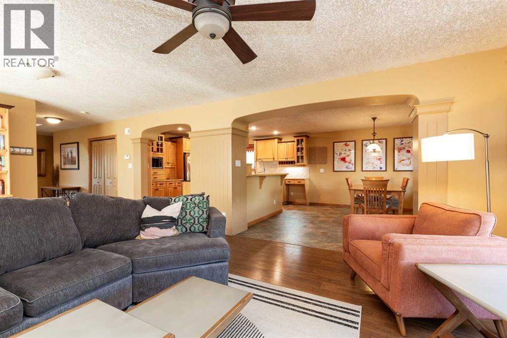 151 Riverdale Terrace W Property Photo 8