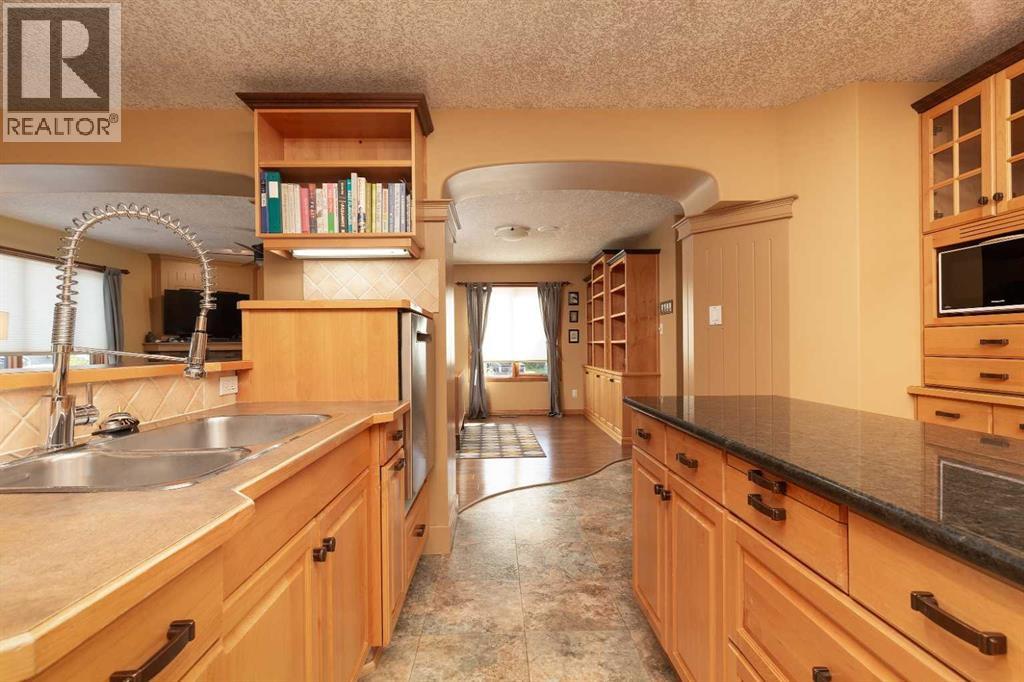 151 Riverdale Terrace W Property Photo 13