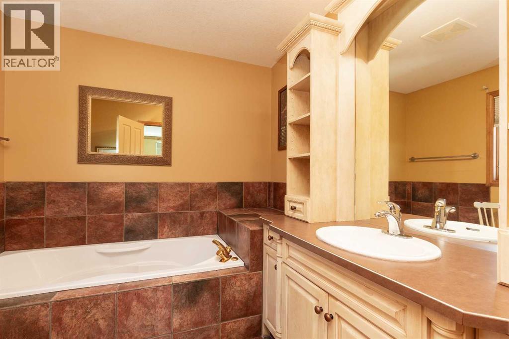 151 Riverdale Terrace W Property Photo 21