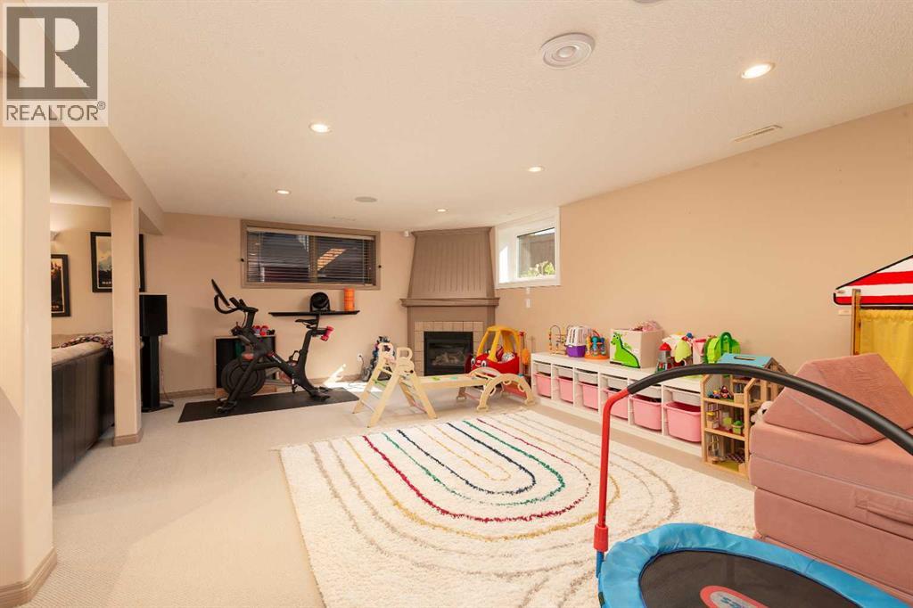 151 Riverdale Terrace W Property Photo 27