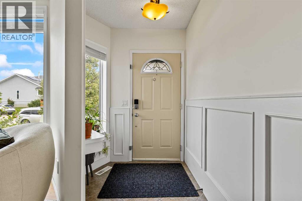 509 Hawkhill Place Nw Property Photo 3