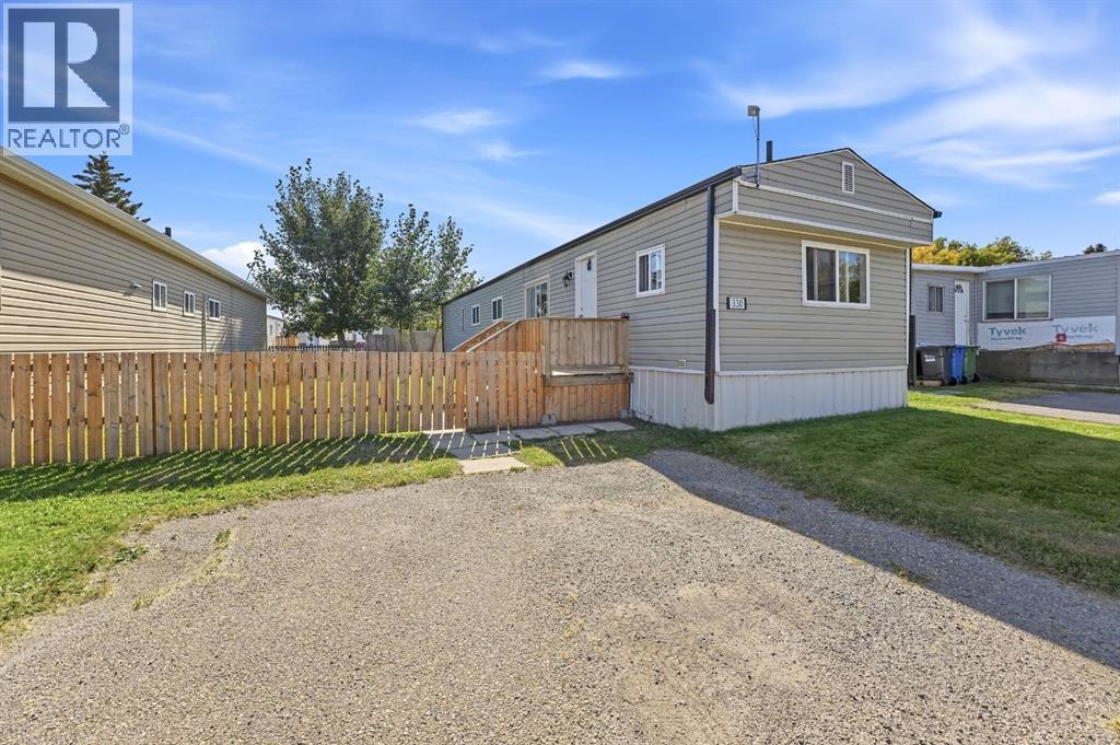 5344 76 Street Property Photo 1