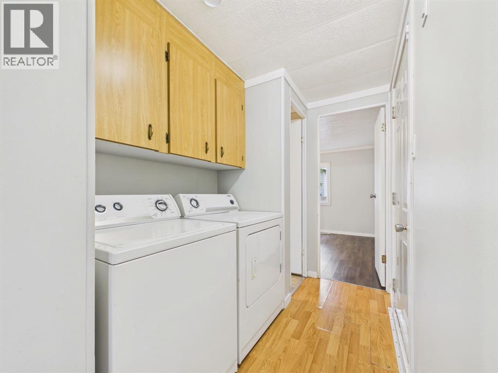 5344 76 Street Property Photo 15