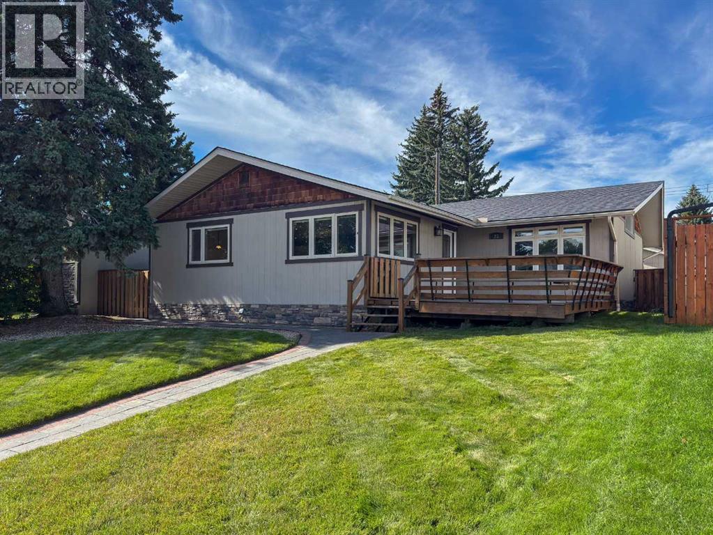23 Brown Crescent Nw Property Photo 2