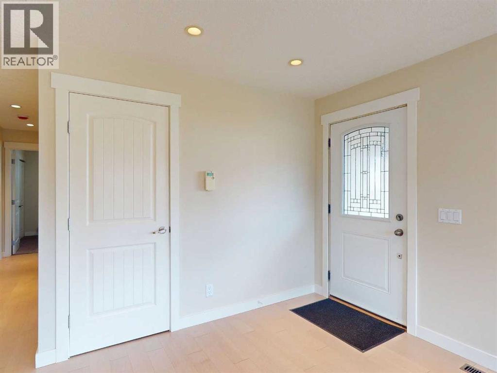 23 Brown Crescent Nw Property Photo 3