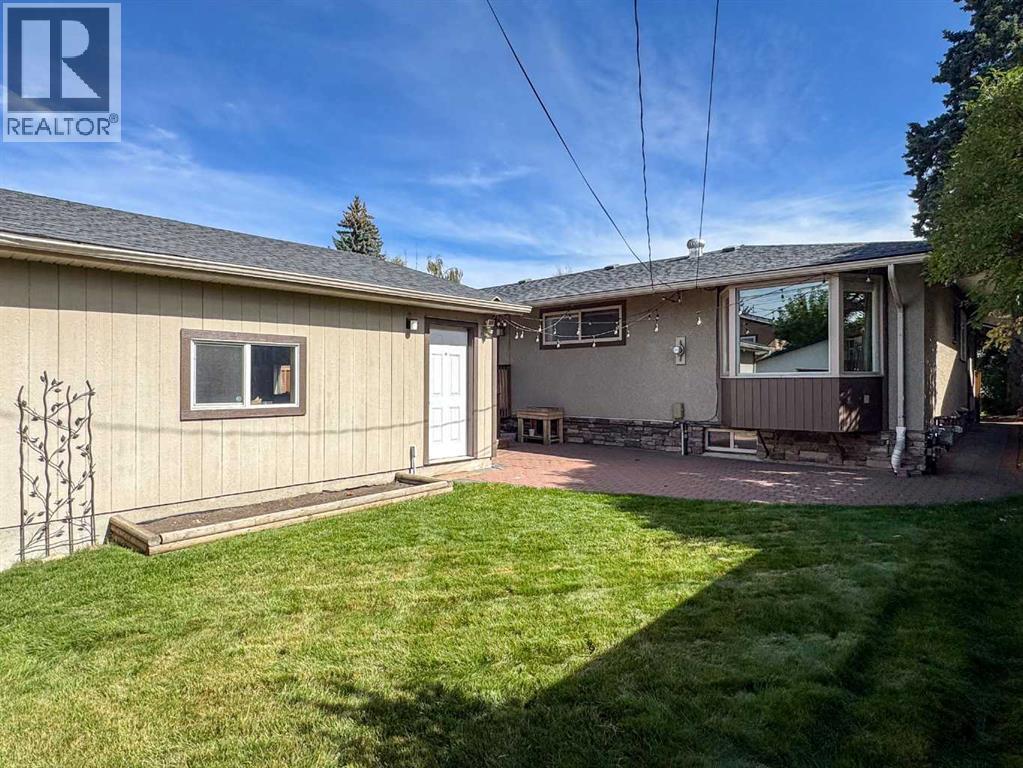 23 Brown Crescent Nw Property Photo 42