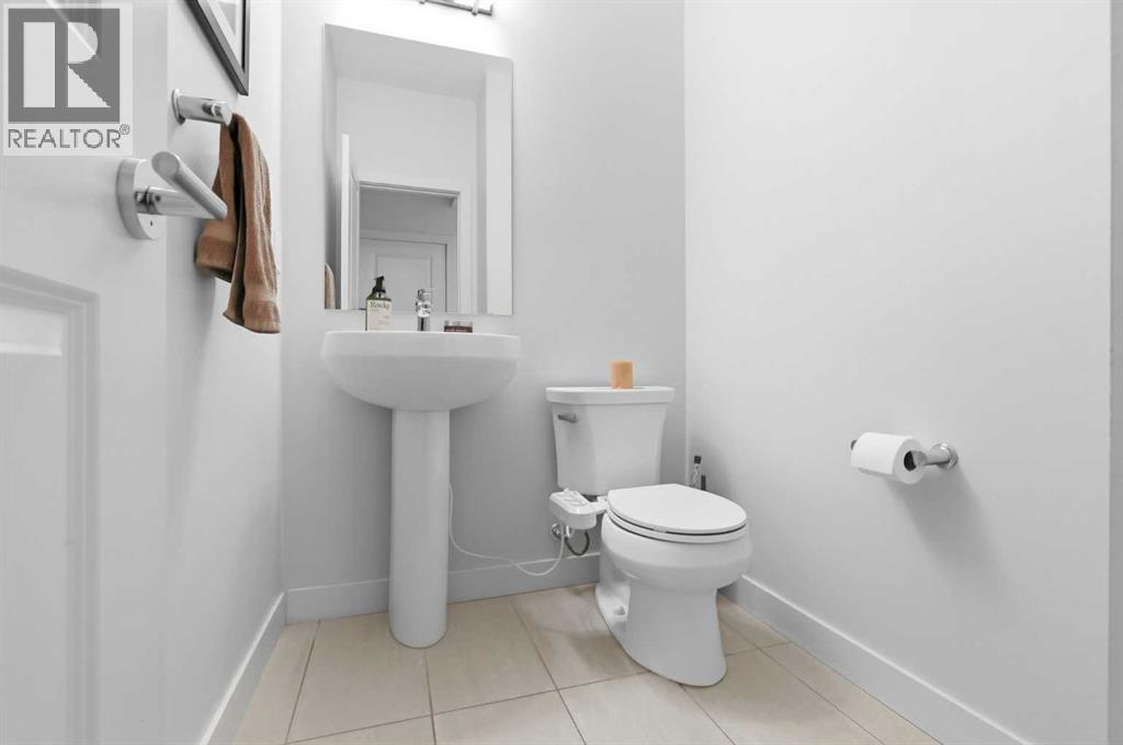 82 Dieppe Drive Sw Property Photo 21