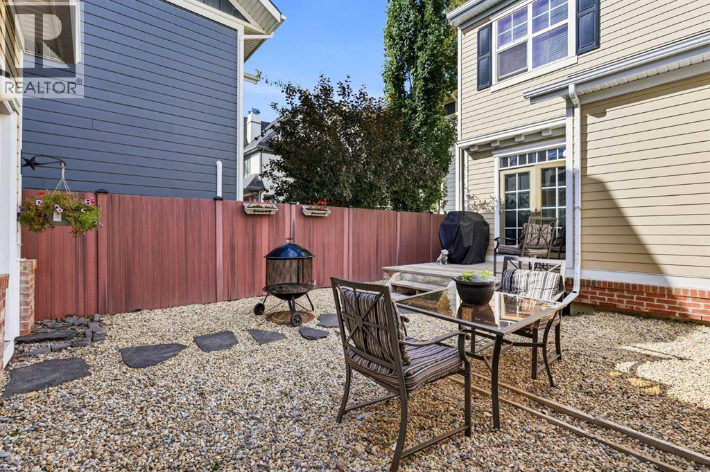 82 Dieppe Drive Sw Property Photo 34