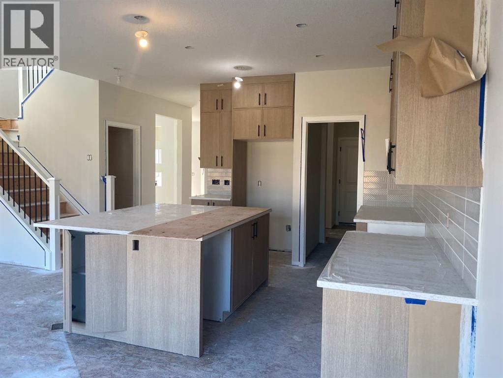 716 Mandalay Boulevard Property Photo 4