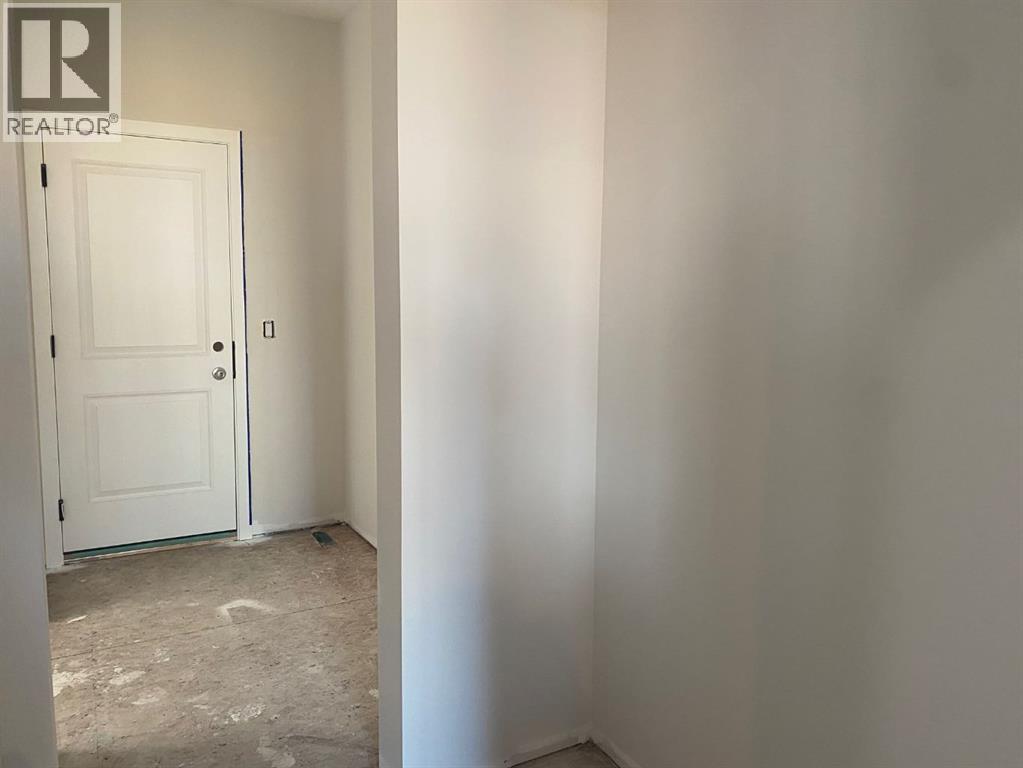 716 Mandalay Boulevard Property Photo 8