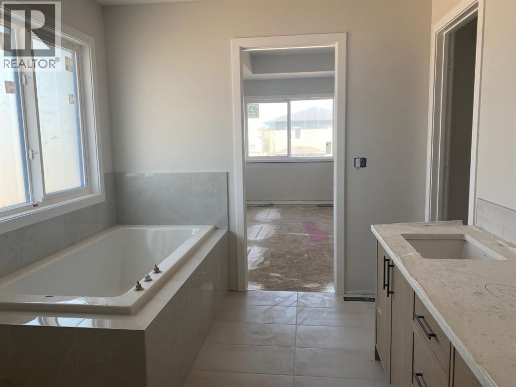 716 Mandalay Boulevard Property Photo 15