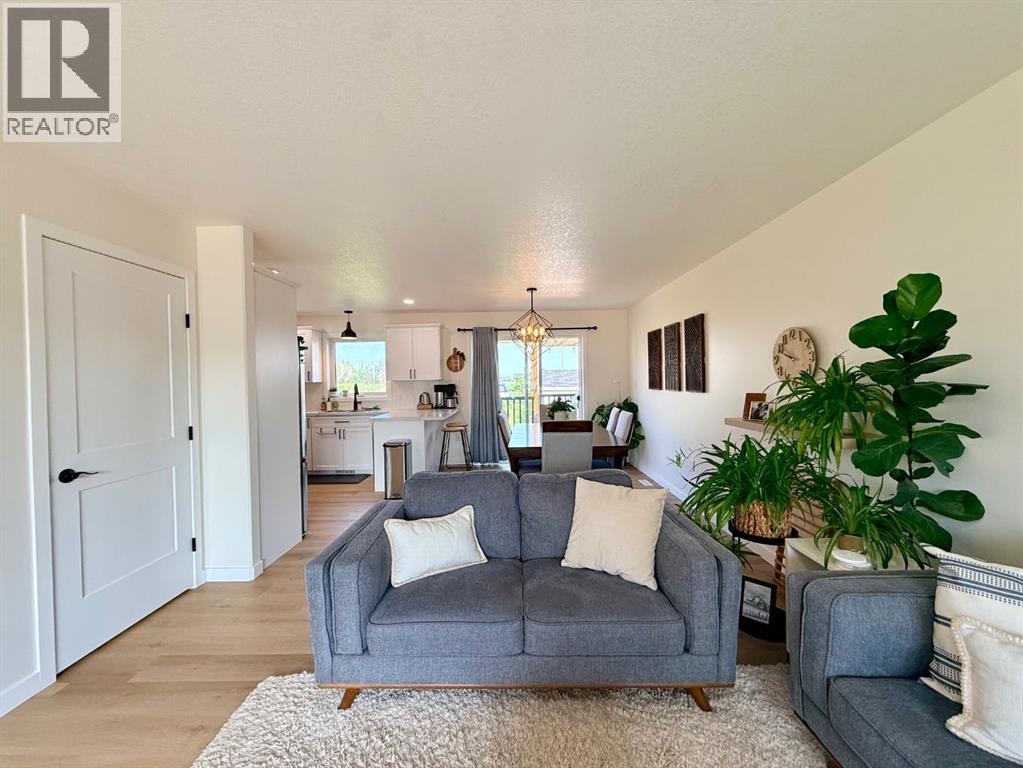 10418 105 Ave Property Photo 16
