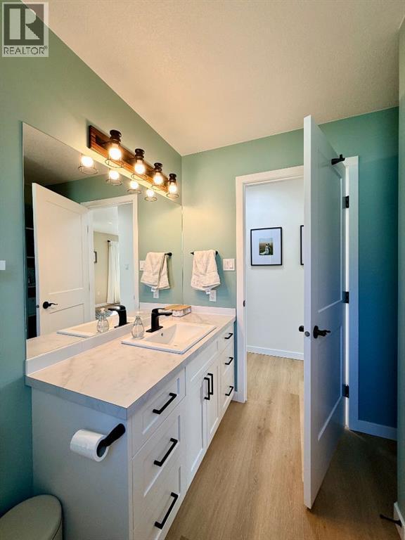 10418 105 Ave Property Photo 29