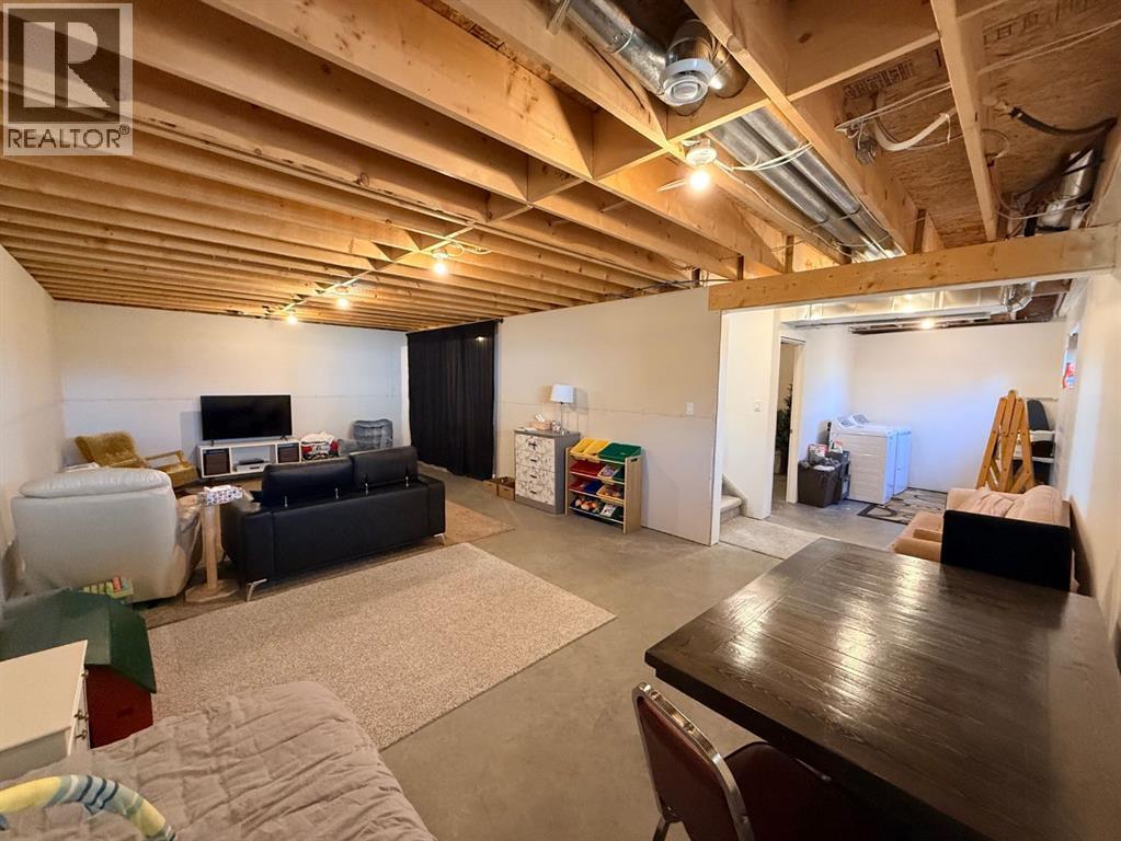 10418 105 Ave Property Photo 37