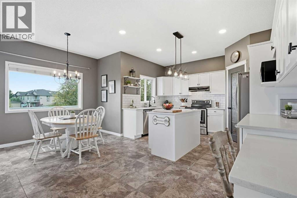 220 Springmere Place Property Photo 8