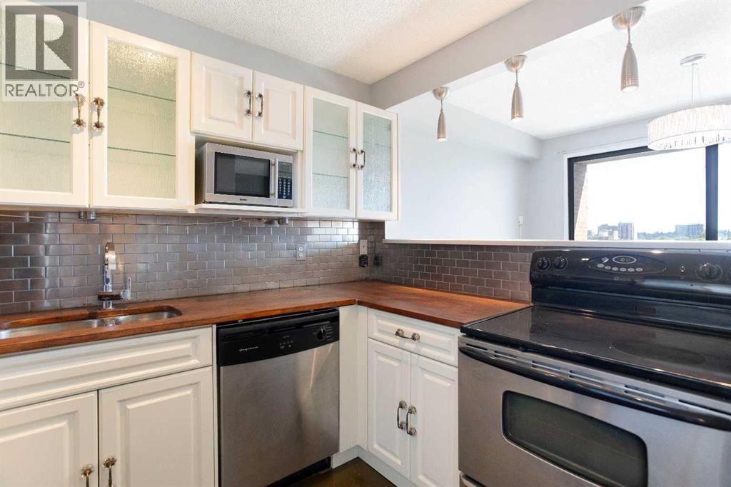 1414 5 Street Southwest Property Photo 1