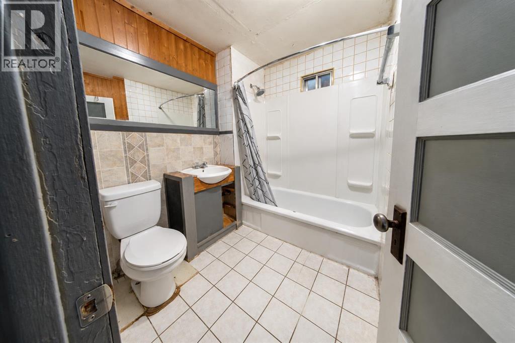 5006 47 Avenue Property Photo 12