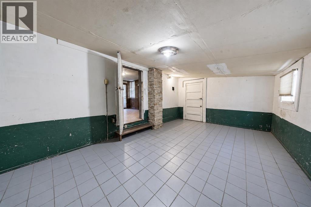 5006 47 Avenue Property Photo 15