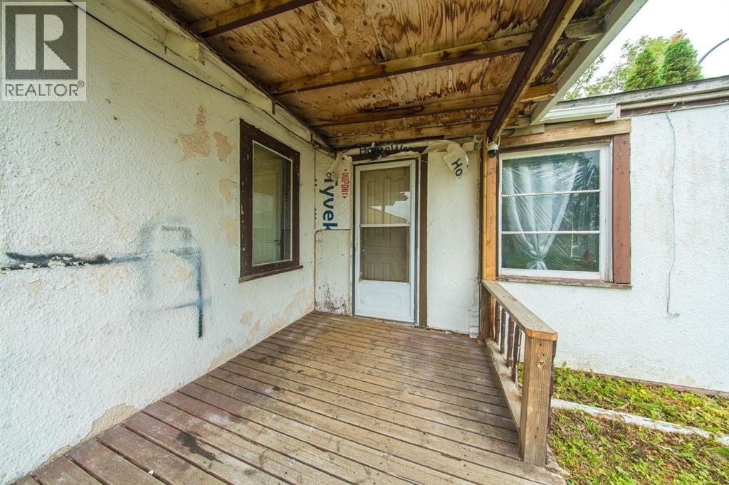5006 47 Avenue Property Photo 18