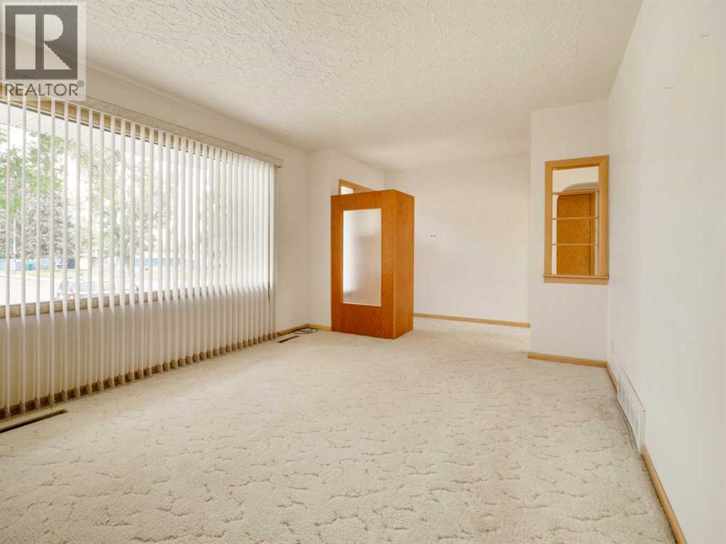 824 Stafford Drive N Property Photo 6