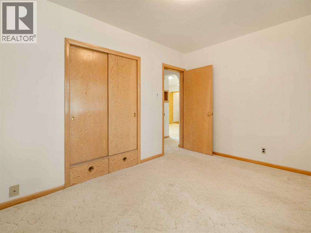 824 Stafford Drive N Property Photo 10