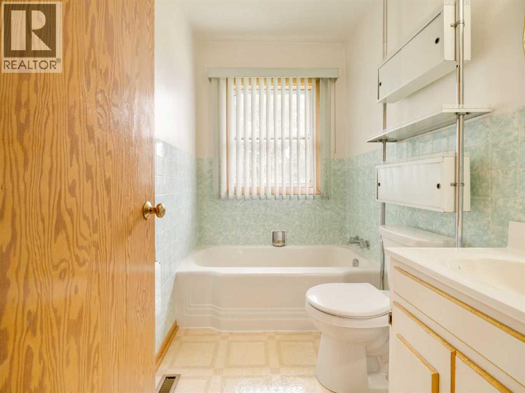 824 Stafford Drive N Property Photo 14