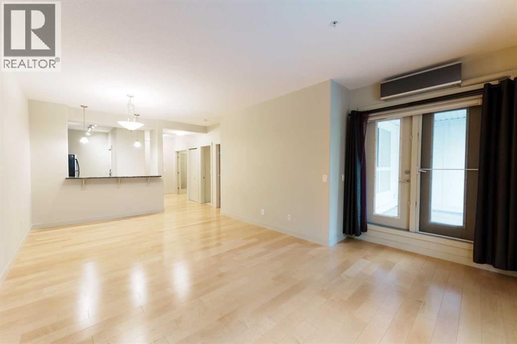 830 Centre Avenue Northeast Property Photo 8