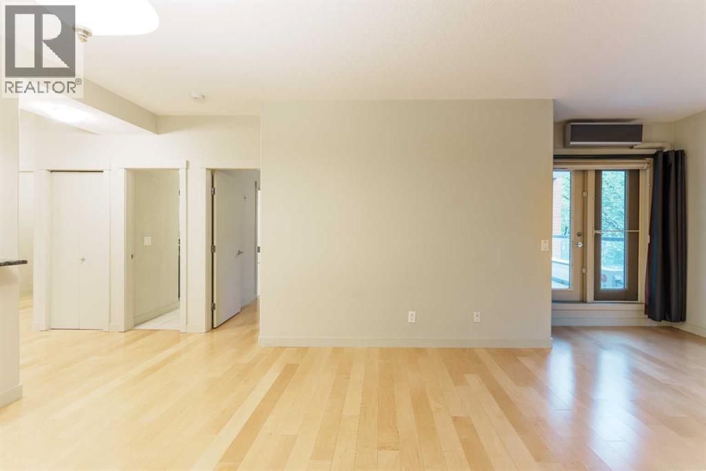 830 Centre Avenue Northeast Property Photo 9
