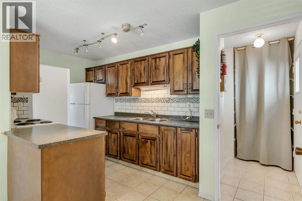 127 Falshire Way Ne Property Photo 8