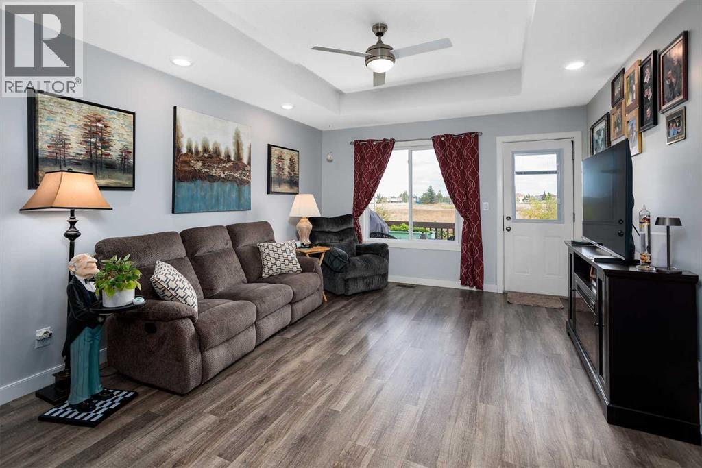 3921 75 Street Property Photo 5