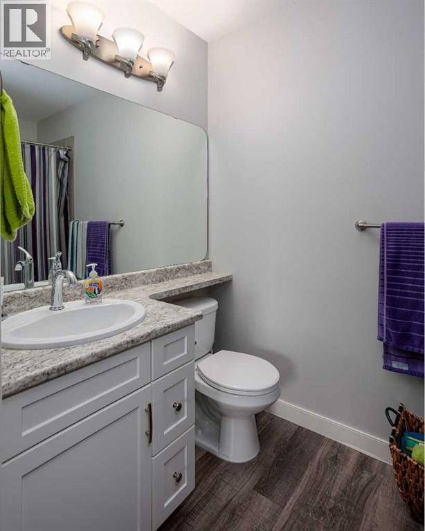 3921 75 Street Property Photo 8
