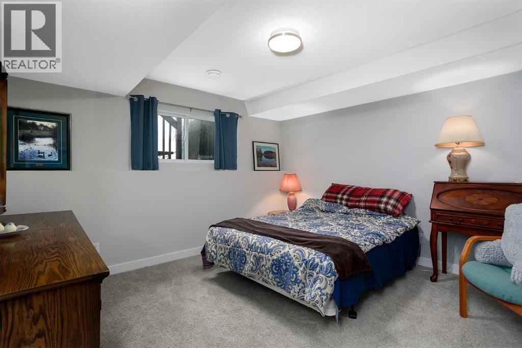 3921 75 Street Property Photo 14