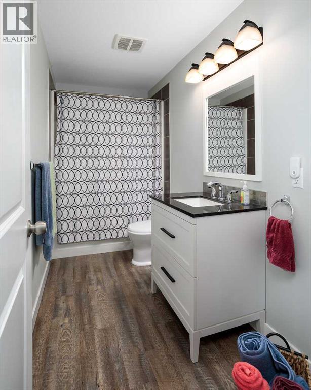 3921 75 Street Property Photo 18