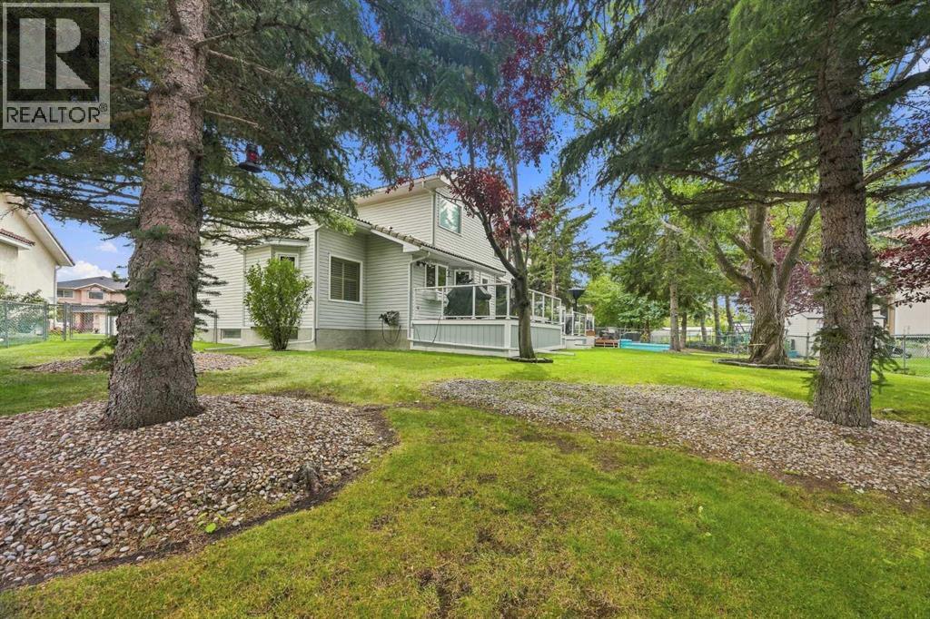 187 Hampshire Close Nw Property Photo 46