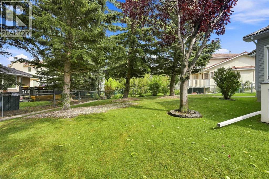 187 Hampshire Close Nw Property Photo 47