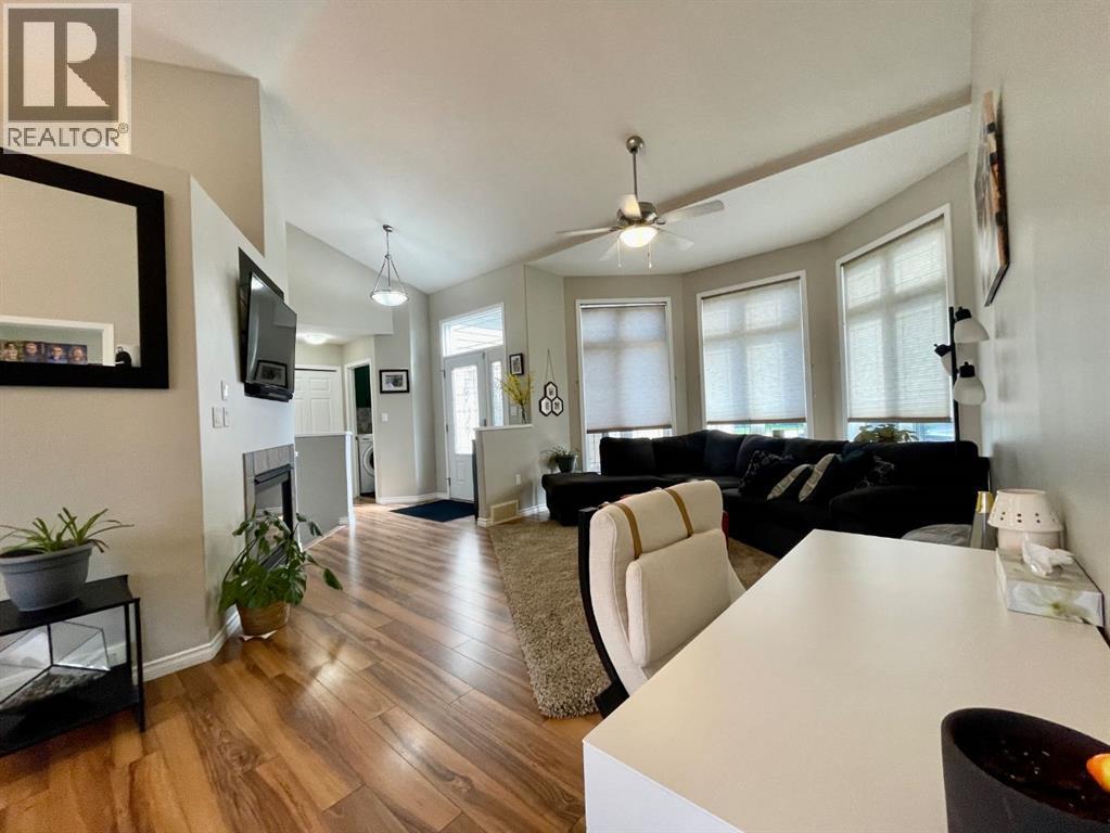 1706 62 Street Property Photo 5