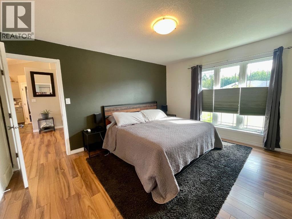 1706 62 Street Property Photo 8