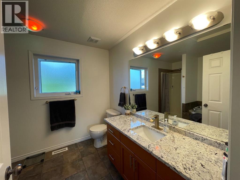 1706 62 Street Property Photo 10