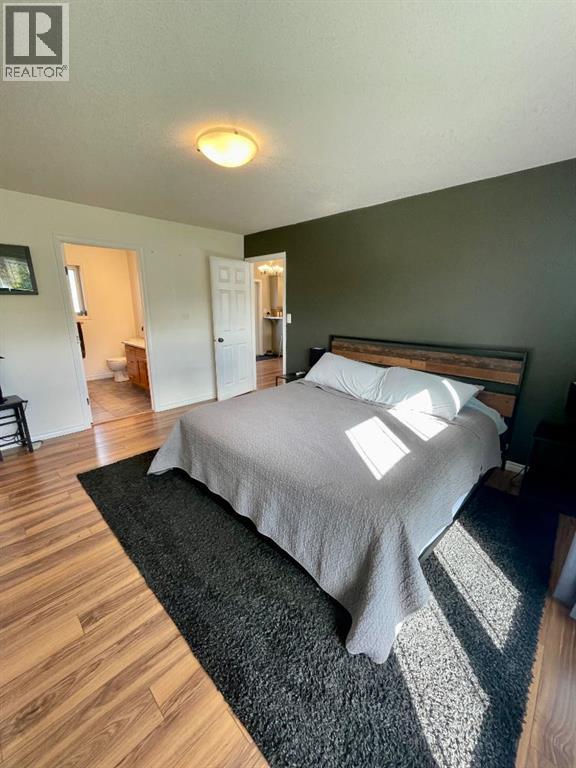 1706 62 Street Property Photo 12