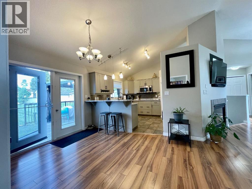 1706 62 Street Property Photo 13