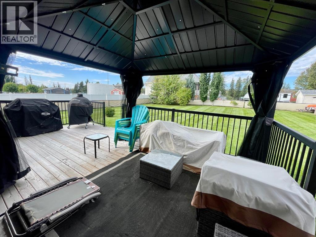 1706 62 Street Property Photo 14