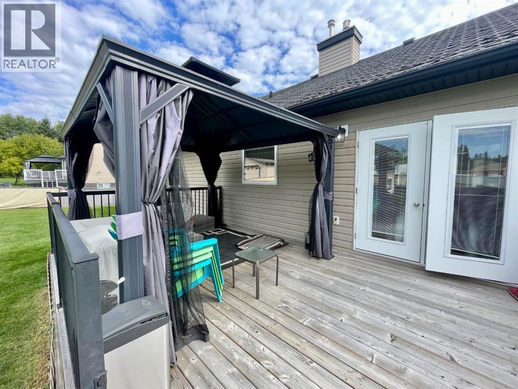 1706 62 Street Property Photo 16
