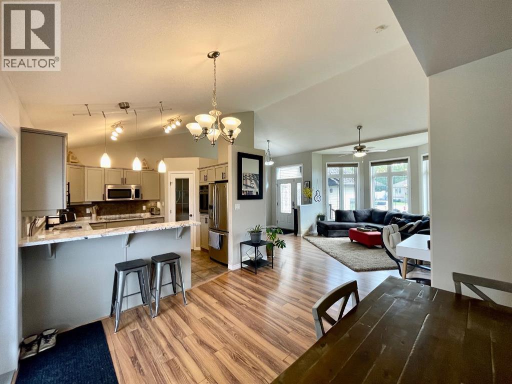 1706 62 Street Property Photo 18