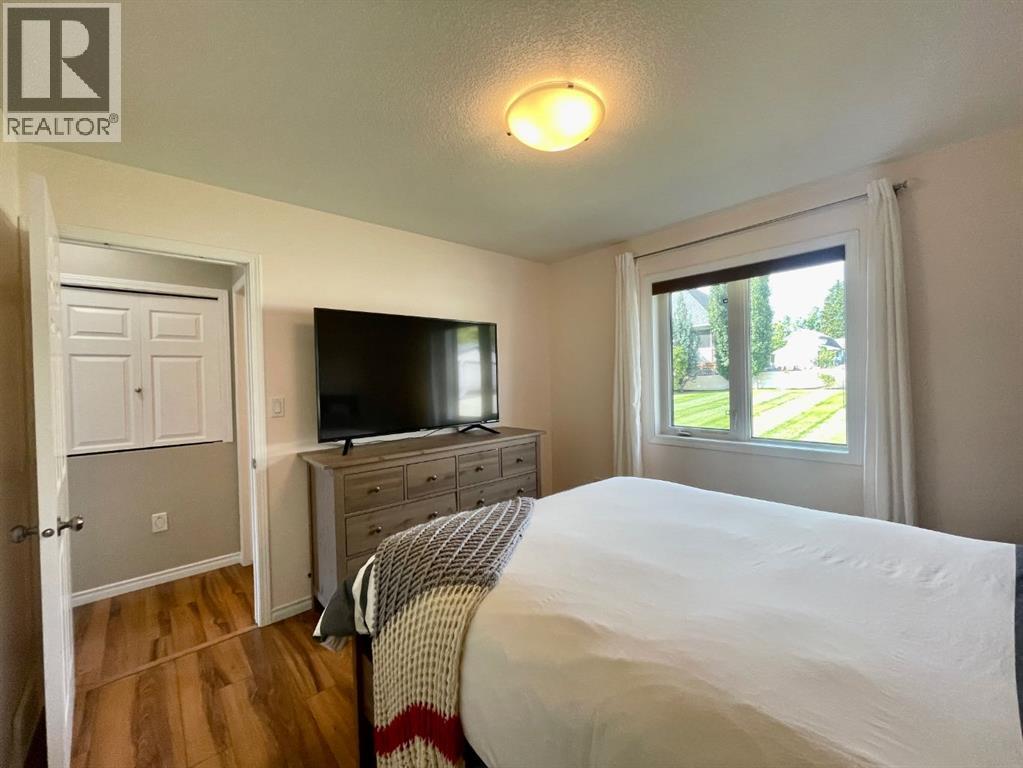 1706 62 Street Property Photo 35