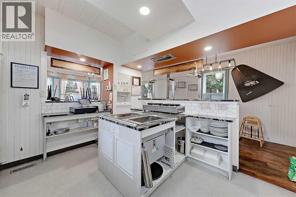 130 3 Avenue Se Property Photo 8