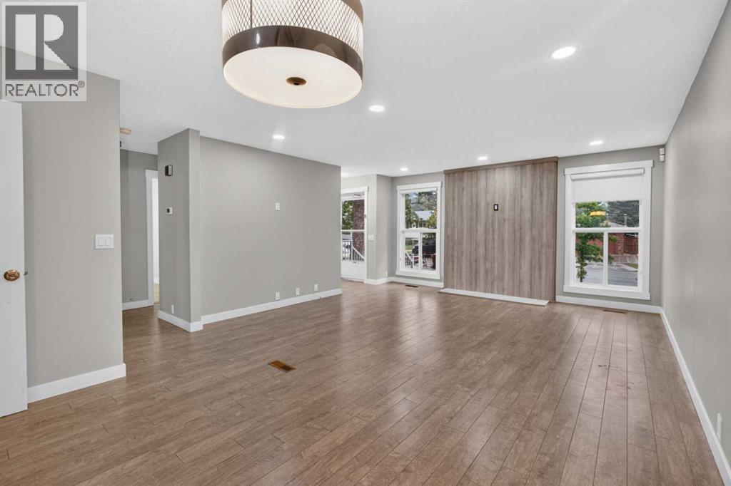 6415 Rundlehorn Drive Ne Property Photo 4