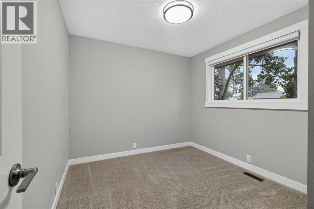 6415 Rundlehorn Drive Ne Property Photo 17