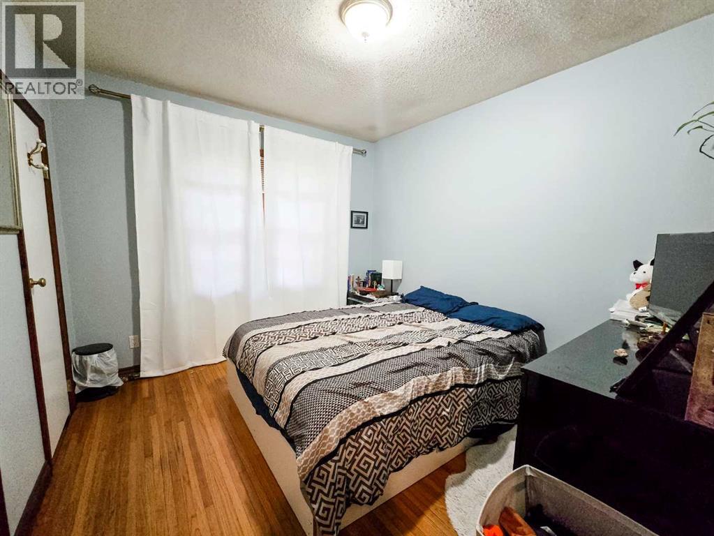 5033 6 Avenue Property Photo 9